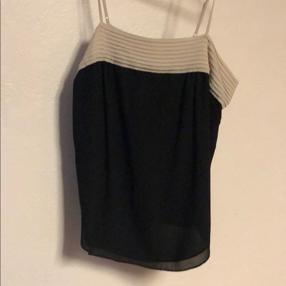 Top - Picture 1 of 1